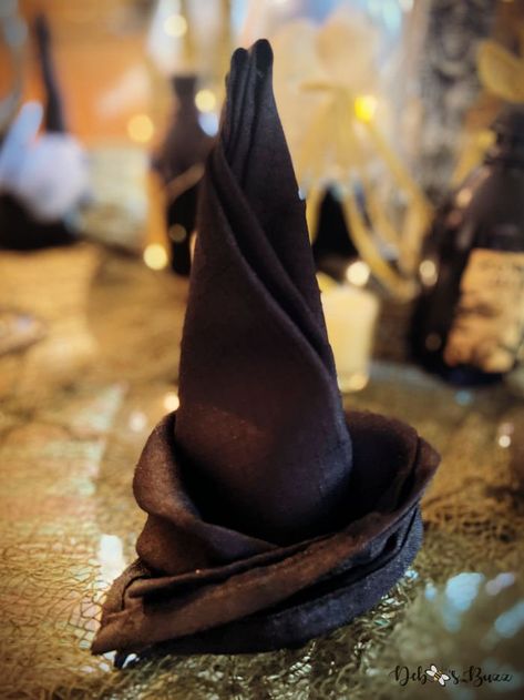 Halloween Napkin Folding, Decorated Chandelier, Decorate Chandelier, Halloween Table Centerpieces, Black Napkins, Haunted House Party, Halloween Centerpiece, Centerpiece Table, Napkin Folding