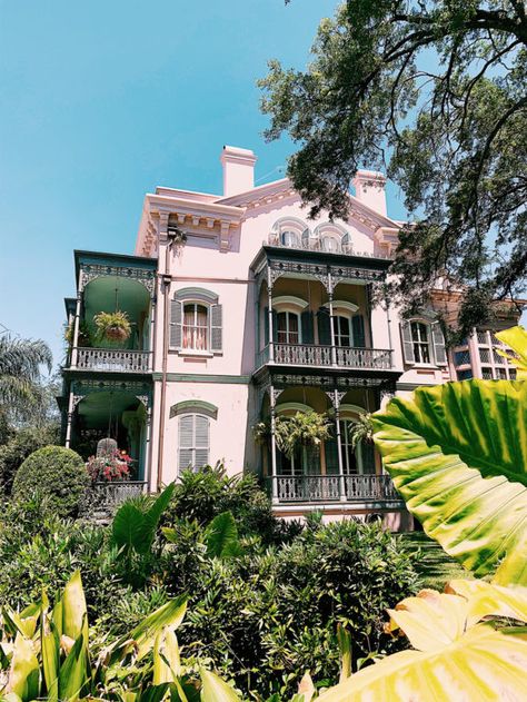 Southern Sweden, New Orleans Garden District, New Orleans Architecture, San Francisco Girls, Between Two Worlds, New Orleans Homes, Meteor Garden 2018, Garden District, Magic Garden