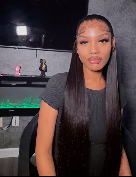 Straight Closure Wig Hairstyles, Side Part Buss Down, Side Part Wig Black Women, Straight Frontal Hairstyles, 40 Inch Bust Down Wig, Cute Frontal Hairstyles, Straight Wig Hairstyles Black Women, Straight Wig Hairstyles, Wig Hairstyles Black Women