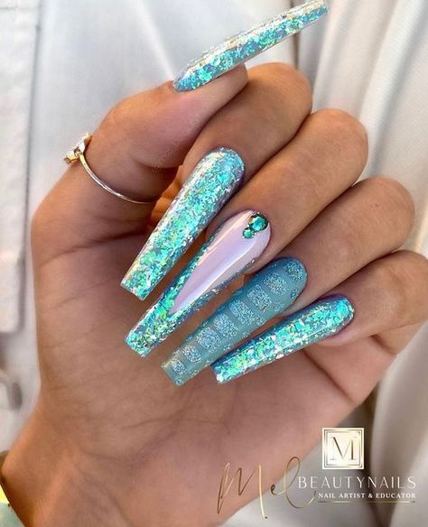 Online Nail Training Platform on Instagram: "Who else is absolutely OBSESSED with these Extreme Nails? 🔥 🔥 🔥 Don’t forget nail art knows NO limits 🤩 . Dreaming of creating designs like this one yourself one day? 🤔 Tap the link in our bio & start learning new skills to transform your career 💅🏻 ➡️ www.edunails.com . Thank you @mel_beautynaiils . . .⠀ .⠀ .⠀ .⠀ #edunails #boldnails #longnails #extremenails #fantasyfrench #frenchnails #fantasynails #rednails #longnails #nailsonfleek #russianma Extreme Nails, Something Creative, Fantasy Nails, Unicorn Nails, Young Nails, Fabulous Fall, Bling Nails, My Nails, Matte Nails