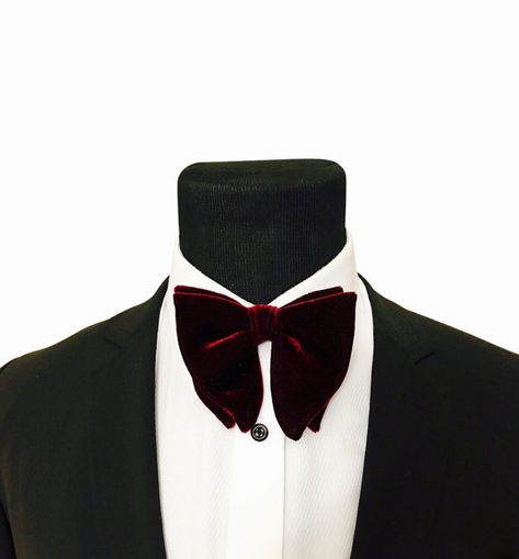 Butterfly bow ties These bow ties works best on men with larger heads. Vintage Suit Men, Burgundy Bow Tie, Vintage Bow Tie, Groom Bowtie, Velvet Bow Tie, Groom Ties, Butterfly Bow, Handmade Slippers, Velvet Slippers