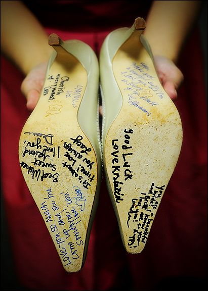 Bridesmaids signing shoes, great way to preserve the moment! Bridesmaids Photos, Future Wedding Plans, Cute Wedding Ideas, Bride Shoes, Fairytale Wedding, Wedding Pics, Here Comes The Bride, Wedding Bridesmaids, Fun Wedding