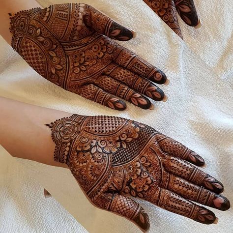 Please feel free to contact if you are looking for henna services. We provide services for all small and large events including bridal henna. We are group of talented girls. Quality is what matters. Rajasthani Mehndi Designs, Tato Henna, Mehndi Designs 2018, Rose Mehndi Designs, Mehndi Design Pictures, Full Mehndi Designs, Stylish Mehndi Designs, Latest Bridal Mehndi Designs, Wedding Mehndi Designs