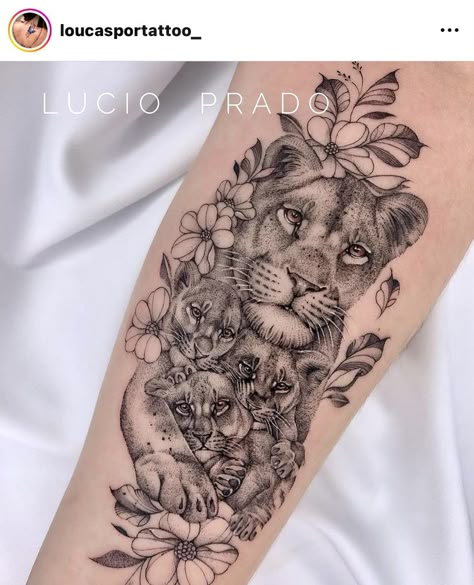 Lioness And Cub Tattoo, Lioness Tattoo Design, Mother Tattoos For Children, Polynesian Tattoos Women, Cubs Tattoo, Lioness Tattoo, Lion Tattoo Sleeves, Family Tattoo Designs, Feminine Tattoo Sleeves