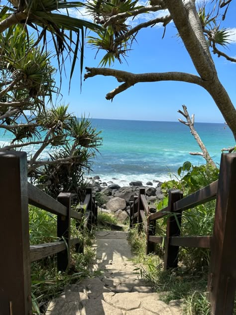 Down Under, Houses By The Beach, Winter In Japan, Australian Summer, Burleigh Heads, Gold Coast Australia, Travel Beach, Australia Living, Beach Town