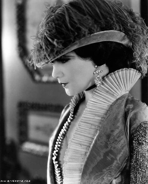 Black Lioness, Silent Film, 1920s Fashion, Classic Hollywood, Film Photography, Hollywood, Actresses, Film, Stars