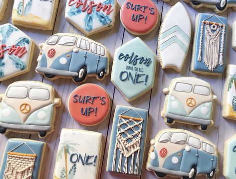 Ashlee Christman on Instagram: “Vintage surfer boho vibes 🏝 • • • • • #bohostyle #boho #volkswagen #volkswagenbus #cookies #cookiesofinstagram #cookieart #cookiedecorator…” Van Cookies Decorated, Surfer Cookies, Boho Surf Cookies, Surfboard Cookies, Surfer Cookies Decorated, Surfing Birthday Cookies, Baby Boy Cookies, The Pogues, Volkswagen Bus