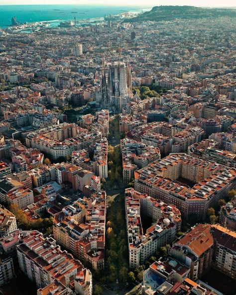 Above Barcelona And The Basílica De La Sagrada Família, Spain Barcelona Aerial View, Barcelona City Wallpaper, Barcelona City Aesthetic, Barcelona Landscape, Barcelona Buildings, Barcelona Streets, Photography Buildings, Architecture Photography Buildings, Barcelona Street