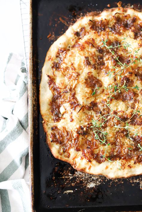 French Onion & Gruyère Pizza – Savoury & Style Store Bought Pizza Dough, Onion Pizza, Cooking From Scratch, Cooking Onions, Flatbread Pizza, Pizza Night, French Onion, A Pizza, Pizza Pasta