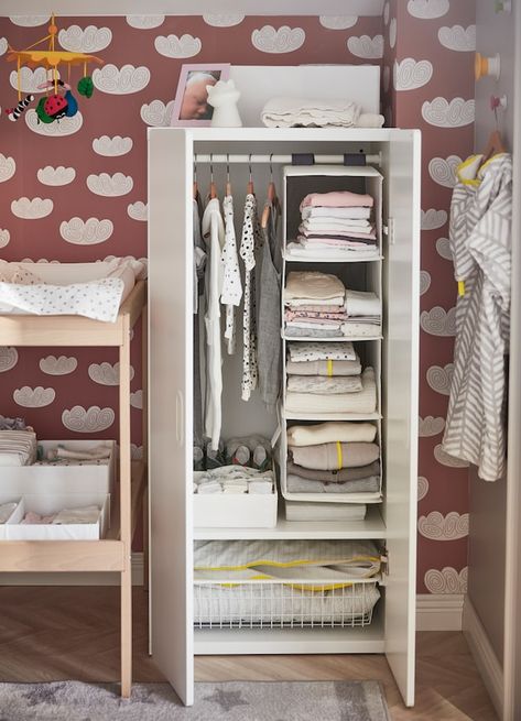 IKEA STUVA FRITIDS white wardrobe with clothes rail and shelf inside organising baby clothes. Baby Wardrobe Organisation, Baby Wardrobe Ideas, Ikea Armoire, Trofast Ikea, Custom Wardrobe, Ikea Baby, Baby Room Closet, Baby Room Storage, Storing Baby Clothes