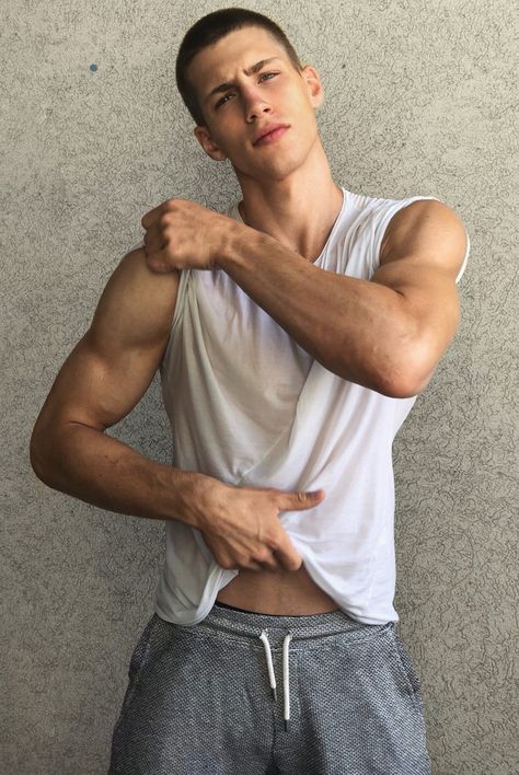 Model Augusta Alexander (b. 13 AUG 1997, Vienna, Austria) Guys In Sweatpants, Augusta Alexander, Fit Guys, Brazilian Men, Man Photo, Good Looking Men, Mens Fashion Casual, Male Models, Men Fashion