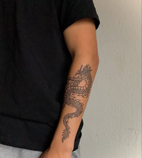 Dragon Tattoo Forearm, Chinese Dragon Tattoo, Dragon Tattoo Arm, Around Arm Tattoo, Dragon Tattoos For Men, Graphic Tattoo, Chinese Dragon Tattoos, Dragon Tattoo For Women, Dragon Tattoos