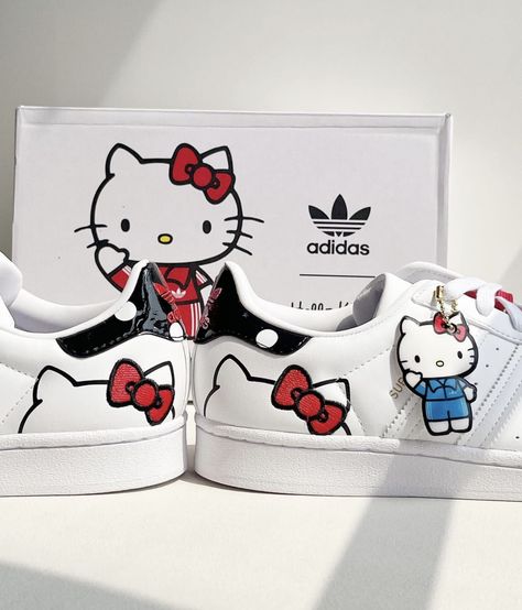 Hello Kitty Adidas, Sanrio Clothes, Tenis Nike, Adidas X, Dream Shoes, Me Too Shoes, Vision Board, Hello Kitty, Snoopy