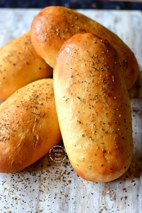 Subway Rolls Recipe, Subway Bread, Subway Sandwich, Sub Rolls, Sandwich Bread Recipes, Vegan Bread, Bread Machine Recipes, Sandwich Bread, Artisan Bread