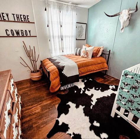 Western Small Room Ideas, Country Room Asthetics, Western Punchy Bedroom, Teenage Western Bedroom, Western Theme Dorm Room, Aztec Room Ideas, Cowprint Bedroom Aesthetic, Orange Western Bedroom, Southern Room Decor