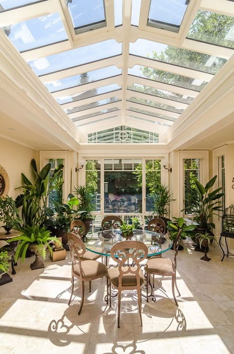 Indoor Winter Garden, Plants In The House, Sunroom Dining, Garden Conservatory, Garden Winter, Garden Room Ideas, Conservatory Garden, Garden Indoor, Indoor Plant Care