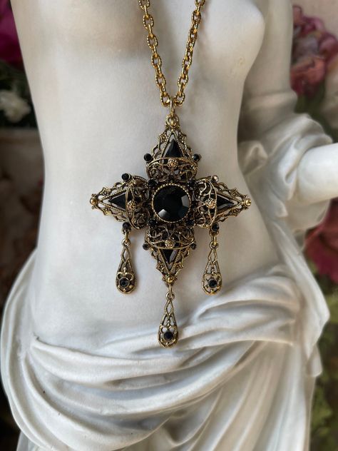 Gorgeous Vintage Baroque inspired European Large Cross and Rope Necklace, antiqued gold tone. This is a beautiful and substantial high quality piece of jewelry that will add a timeless and elegant touch to your wardrobe.   The rope necklace measures 22". The Cross is embellished with black Spinel simulants and it measures 3 inches  tall x 2.5 inches Wide. The necklace with the cross pendant measure  a bit over 25" long. Vintage excellent condition. https://thedameofversailles.etsy.com Baroque Accessories, Angelic Jewelry, Angelic Art, Baroque Jewelry, Baroque Era, Lab Black, Long Rope, Necklace Antique, Baroque Style