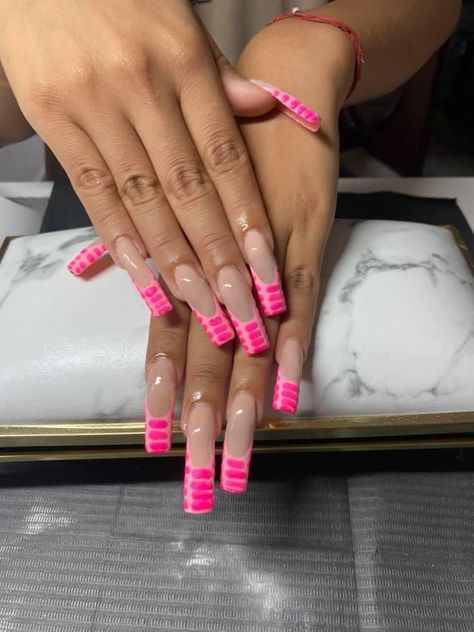 Acrylic Nails Birthday, Hot Pink French Tip, Hands Pretty, Nessa Nails, Y2k Chrome, Aliyah Core, Pink French Tip, Nails Birthday, Chrome Effect