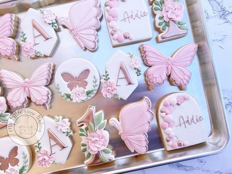 Pink Butterfly Cookies Decorated, Butterfly Theme Cookies, Butterfly Birthday Cookies, Butterfly Baby Shower Cookies, Butterfly Cookies Decorated, Butterfly Sweet 16, Purple Butterfly Cake, Butterfly 1st Birthday, Fairy Birthday Cake