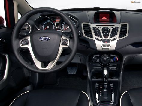 Ford Fiesta Interior, Ford Fiesta St, Baby Smiles, Old Fords, Dashboard Design, Car Images, Car Ford, Mens Fashion Casual, New Cars