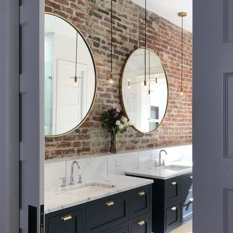 20 Inspiring bathrooms featuring exposed brick - Reclaimed Brick-Tile - Brick Slips Exposed Brick Bathroom Ideas, Brick Tile Bathroom Wall, Exposed Brick Walls Bathroom, Exposed Brick Design, Brickslip Bathroom, Brick Slip Tiles Bathroom, Bathroom With Exposed Brick, Brick Master Bath, Red Brick Bathroom Ideas