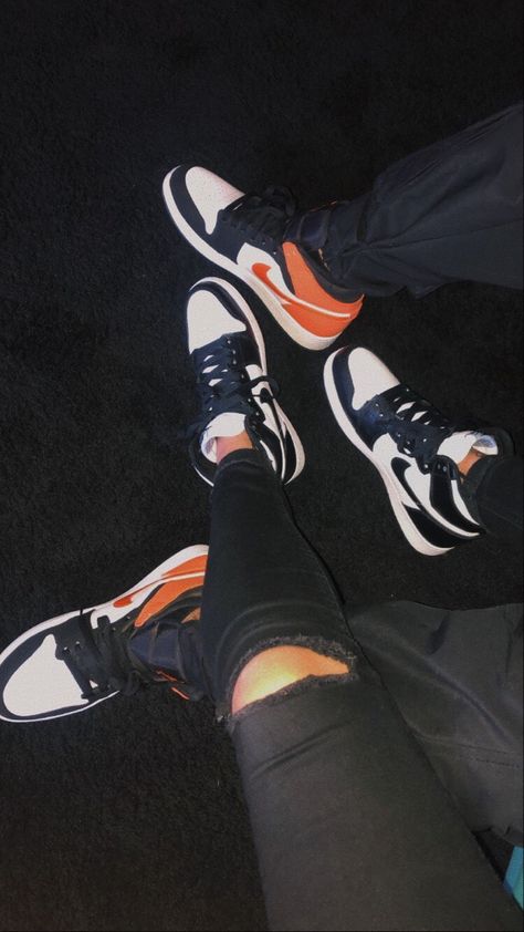 Nike Couple Outfits, Couples Jordans, Matching Nike Shoes For Couples, Couple Shoes Goals, Date Night Pics, Matching Couple Shoes, Nike Couple, Couple Shoes Matching, Jordan Couples