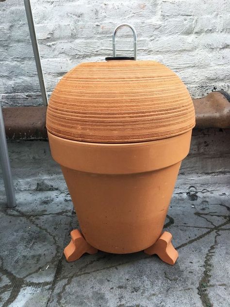 Meat Smokers, Diy Smoker, Large Terracotta Pots, Ceramic Grill, Meat Smoker, Diy Bbq, Terra Cotta Pot, Terracotta Flower Pots, Painted Terra Cotta Pots