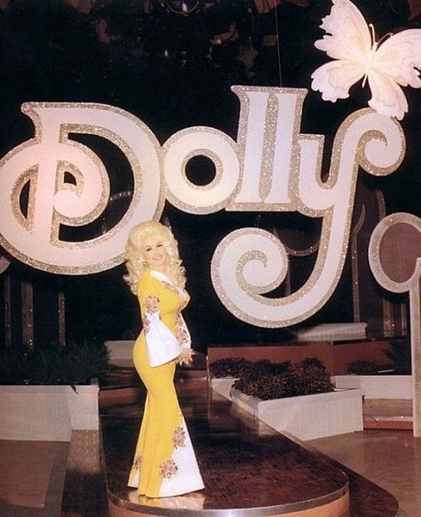 In Dolly We Trust, Dolly Parton Quotes, Karen Black, Mazzy Star, Western Aesthetic, I'm With The Band, Hello Dolly, Collage Wall, Country Singers