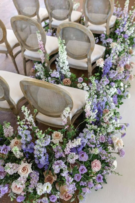 White Green And Lilac Wedding Flowers, Pink And Lavender Wedding Theme, Lilac And Light Blue Wedding, Lilac And Blue Wedding, Lavender And Pink Wedding, Purple Spring Wedding, Lilac Wedding Theme, Lavender Wedding Centerpieces, Lilac Wedding Themes