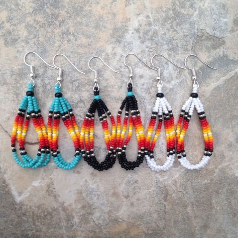 Loop Beaded Earrings, Beaded Loop Earrings, Native American Beadwork Patterns Earrings, Native American Beaded Earrings Pattern, Native American Earrings Beadwork, Native American Beaded Jewelry, Seed Bead Tutorials, Anting Manik, Native American Beadwork Patterns