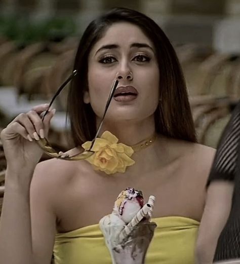 KAREENA KAPOOR KHAN AS POOJA “POO” SHARMA RAICHAND FROM KABHI KHUSHI KABHIE GHAM… (2001) | she is so stunning! i was watching edits & stumbled upon an edit that had her & this character. i was in awe! she’s one of the baddest! i need to see this film bc she was giving regina george vibes. she’s the OG regina george before Regina george! her style looks amazing. i’m gonna tell that imma fall in love with all the fashion in this film. hello to my new fave now. p.s. i gotta start watching more ... Kabhi Khushi Kabhie Gham, Kareena Kapoor Pics, Bollywood Makeup, Vintage Bollywood Aesthetic, Desi Humor, 90s Bollywood, The Baddest, Regina George, Vintage Bollywood