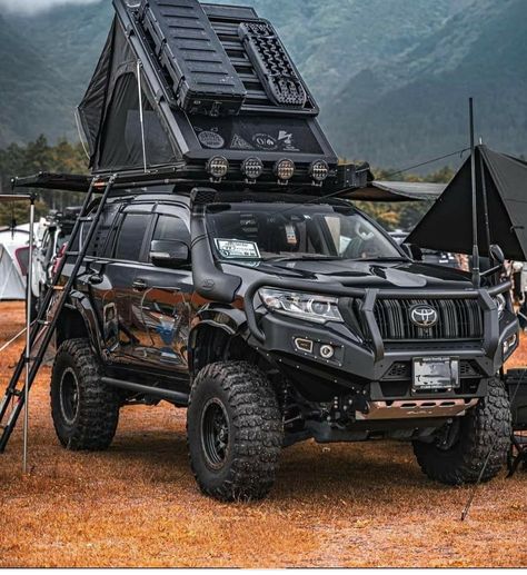 Land Cruiser 4x4, Two Door Jeep Wrangler, Accessoires 4x4, Cruiser Car, Toyota Lc, Concept Vehicles Sci Fi, Tactical Truck, Overland Truck, Mercedes Truck