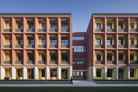 Nanjing Foreign Language School, Fangshan Campus / GLA Design | ArchDaily Elementary School Architecture, Nanjing China, Circular Buildings, Campus Design, Architecture Elevation, School Campus, Student House, Architecture Drawing Art, Curtain Wall