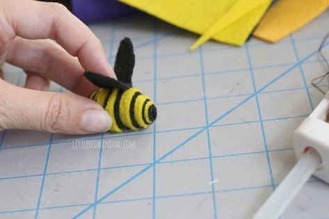 Felt Bees Diy, How To Make Bees, Diy Flower Costume, Making Bees, Flower Costume Diy, Diy Bees, Diy Bumble Bee, Bee Costume Diy, Bee Headband