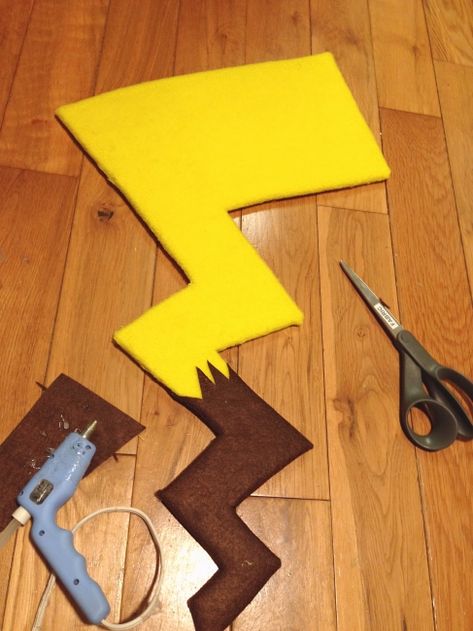 Making Pikachu tail, 2 Pikachu Dress Up, Diy Pokemon Costume For Women, Pikachu Tail Template, Pikachu Tail Diy, Diy Pikachu Costume Kids, Diy Pikachu Costume Women, Pichachu Costume, Diy Charmander Costume, Crazy Costume Ideas