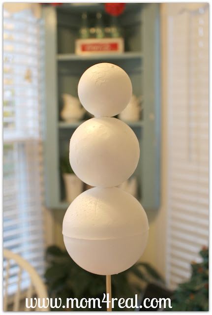 Styrofoam Ball Crafts, Button Snowman, Diy Snowman Decorations, Styrofoam Crafts, Snowman Crafts Diy, Inexpensive Crafts, Make A Snowman, Kids Christmas Ornaments, Project For Kids