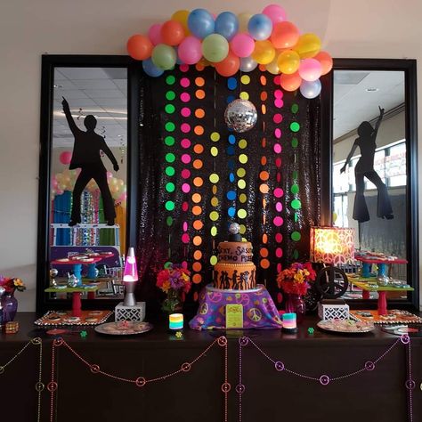 1970s Decorations Party, 70s Backyard Party, 70 Party Ideas Decoration, 1970 Party Theme Ideas, 70s Centerpiece Ideas, 70s Party Food Ideas, 70 Party Ideas 70s Theme, 1970s Birthday Party, 70s Birthday Party Ideas Decorations