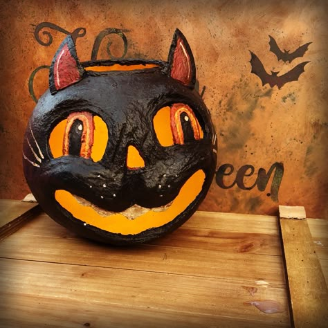 Vintage Halloween Decorations Diy, Vintage Halloween Crafts, Paper Mache Hand, Paper Mache Halloween, Pumpkin Sculpture, Diy Paper Mache, Vintage Paper Mache, Vintage Halloween Images, Antique Halloween