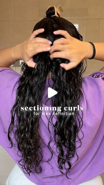 Keisha Kira on Instagram: "when you see the difference when I section VS when I don't!! (end of video)🥹🥰   I love the results from sectioning my curls this way and if I'm wanting my wash to last me all week, I'll try to take a little extra time so I can section like this! 🥰  I find it helps me get to all the areas of my head and target areas that tend to get more frizzy- whilst the sectioning pattern gives me such a nice balance of volume and definition.   I find that styling without sectioning tends to leave me with a lil more frizz and a washday that doesn't last super long , so taking a lil extra time to make it last the week is worth it for meee 🥰  TIPS  🩷 keep hair soaking wet 🩷 use a leave in and gel you already have at home! I still love a good drugstore find. This tutorial is Wet Curly Hair, Hair Dues, Last Super, Curly Hair Beauty, Boar Bristle Brush, Soaking Wet, Curly Hair Tutorial, Hair Due, Hair Idea