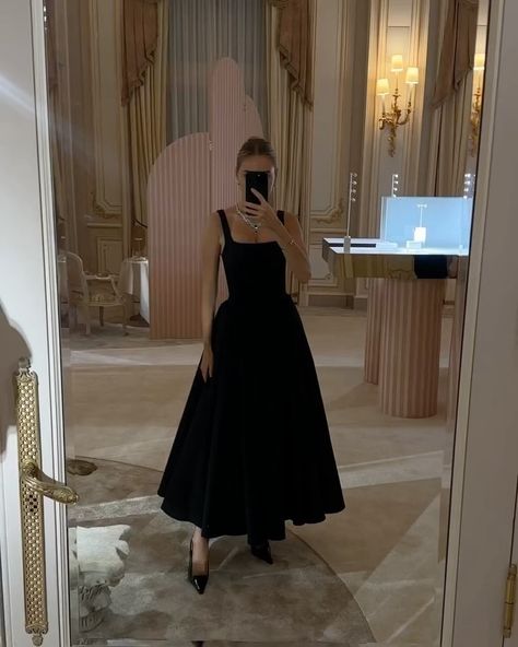 🖤 Details 🖤 @clairerose wearing her “Françoise in Avedon Black” dress. | Instagram Orchestra Outfit, Cartier High Jewelry, Bratz Birthday, Casual Friday Work Outfits, Classy Wedding Guest Dresses, Claire Rose Cliteur, Claire Rose, Elegant Dresses Classy, Black Tie Dress