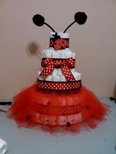 Ladybug Baby Shower Decorations, Ladybug Baby Shower Theme, Butterfly Diaper Cake, Baby Shower Themes Neutral, Bug Cake, Ideas For Baby Shower, Ladybug Baby Shower, Ladybug Baby, Baby Ladybug