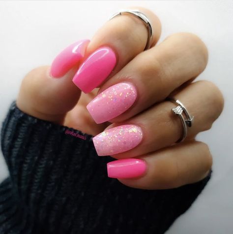 May Nail Designs 2024, Pink Sns Nail Designs, Pink Nails Sns, Different Shades Of Pink Nails Gel, Ballerina Nails Pink Glitter, Bubblegum Pink Nails Design, Bright Pink Dip Nails, Bright Pink Nails With Glitter, Bright Pink Summer Nails