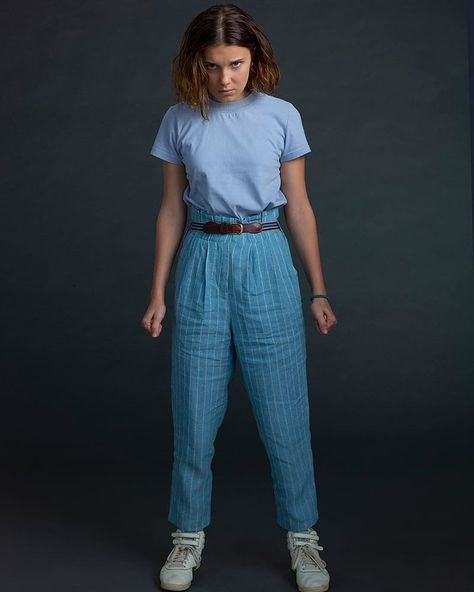 Stranger Things Tumblr, Stranger Things 3, Blue Outfit, Bobby Brown, Millie Bobby Brown, Outfits Fashion, Stranger Things, Chic Outfits, Street Style