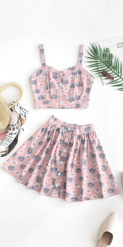 e0ab531ec312161511493b002f9be2eedesc53092834ri Top And Skirt Set, Trendy Fashion Tops, Crop Top Outfits, Top And Skirt, Girls Fashion Clothes, Teenage Fashion Outfits, Teen Fashion Outfits, Looks Vintage, Sewing Dresses