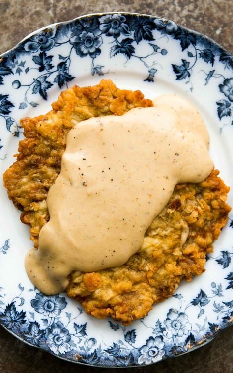 Breakfast Gravy, Chicken Fried Steak Recipe, Fried Steak Recipes, Country Gravy, Country Fried Steak, Country Fried, Gluten Free Breakfast, Fried Steak, Cube Steak