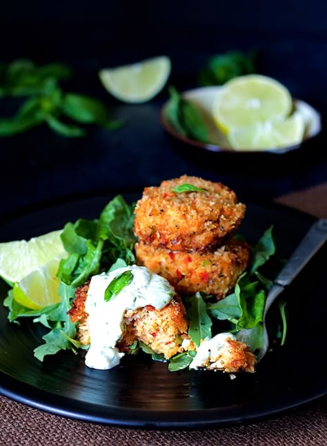 Salmon Fishcakes, Thai Salmon, Salmon Fish Cakes, Thai Fish Cakes, Salmon Cakes Recipe, Salmon Curry, Chowder Recipes Seafood, Cilantro Recipes, Aphrodisiac Foods