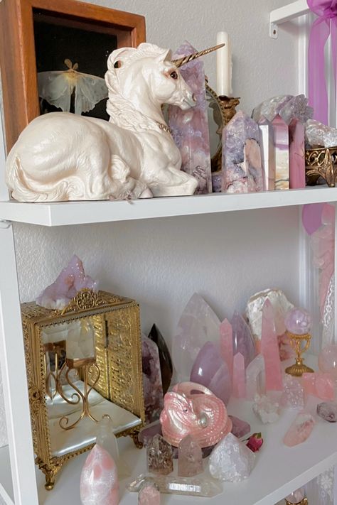 Pastel Witch Decor, Aphrodite Themed Room, Pink Witchy Room, Unicorn Decorations Room Decor, Aphrodite Decor, Mermaidcore Room, Pink Witchcraft, Pink Witch Aesthetic, Witchy Apartment