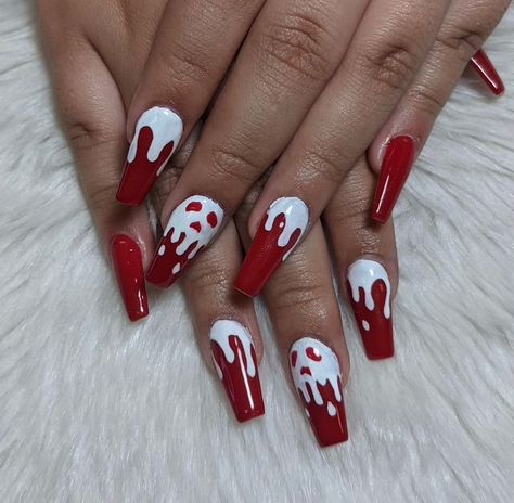 Snow White Theme Nails, Poisoned Apple Nails, Snow White Nails Designs Disney, Evil Queen Nails Disney, Snow White Nail Art, Snow White Nails Designs, Poison Apple Nails, Snow White Nails, Apple Nails