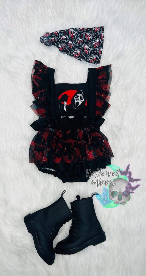 Gothic Maternity Clothes, Goth Pregnancy Outfits, Gothic Baby Clothes, Alternative Baby Clothes, Goth Baby Clothes, Baby Clothes Country, Punk Baby, Gothic Baby, Baby Luna