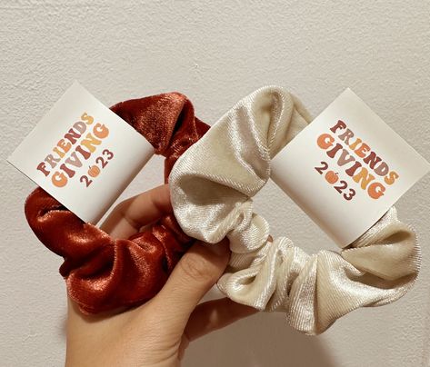 Christmas Party Friends, Peach Wine, Thanksgiving Friendsgiving, Thanksgiving Favors, Friends Thanksgiving, Friendsgiving Party, Girls Party Favors, Autumn Wedding Reception, Velvet Scrunchie